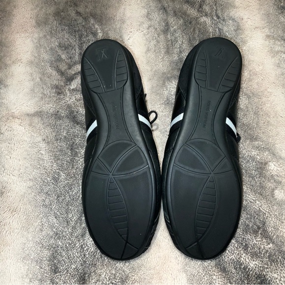 Louis Vuitton Paris Men's Black Sneakers - Picture 6 of 7